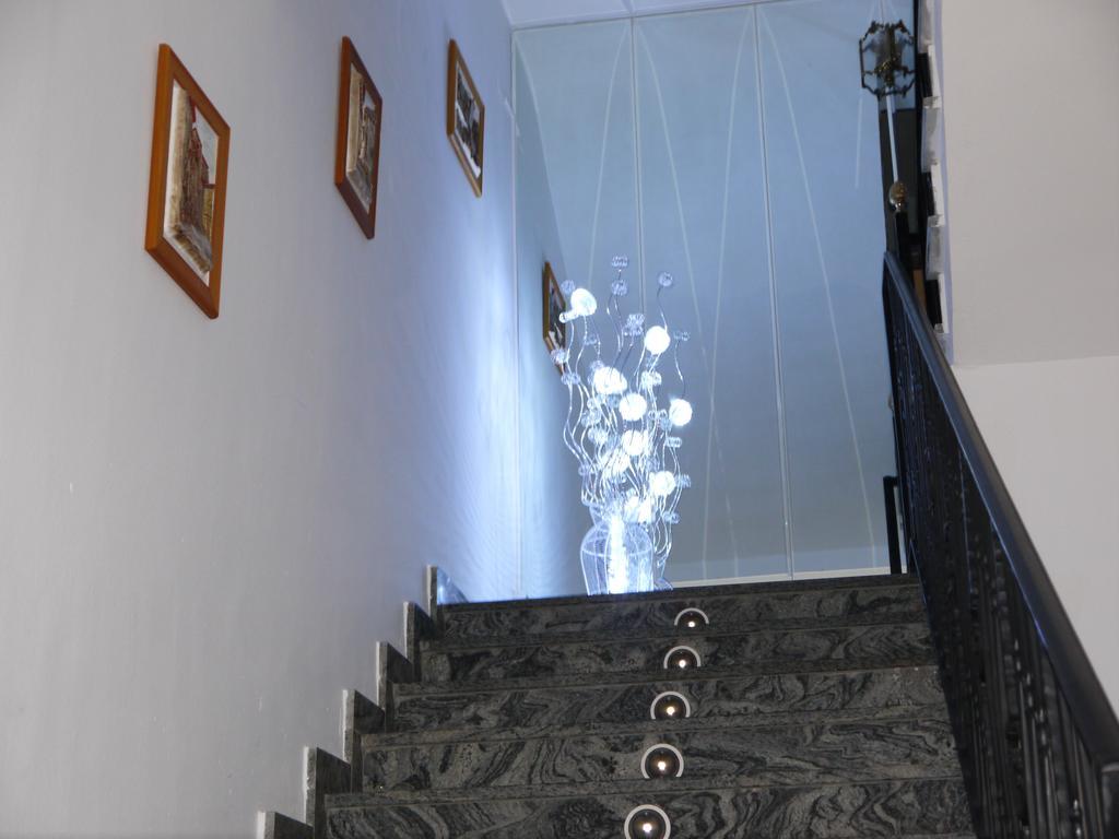 Hotel Rasil Куенка Екстериор снимка