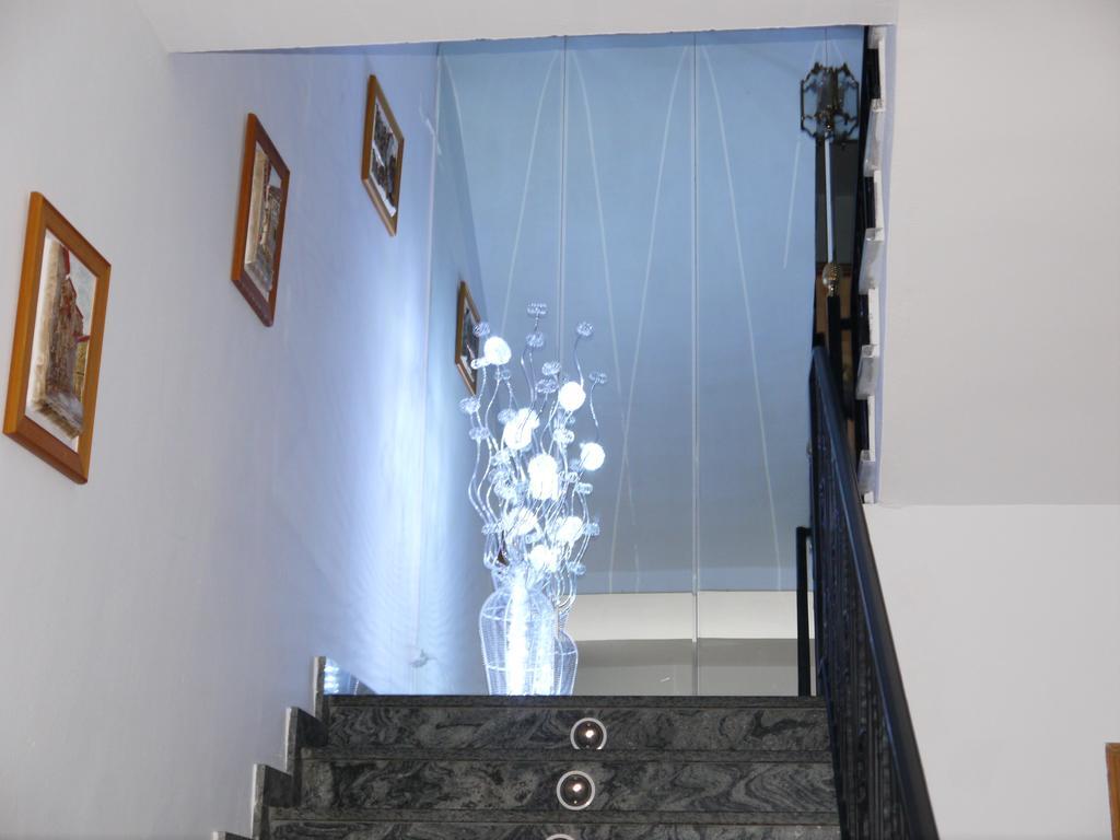 Hotel Rasil Куенка Екстериор снимка