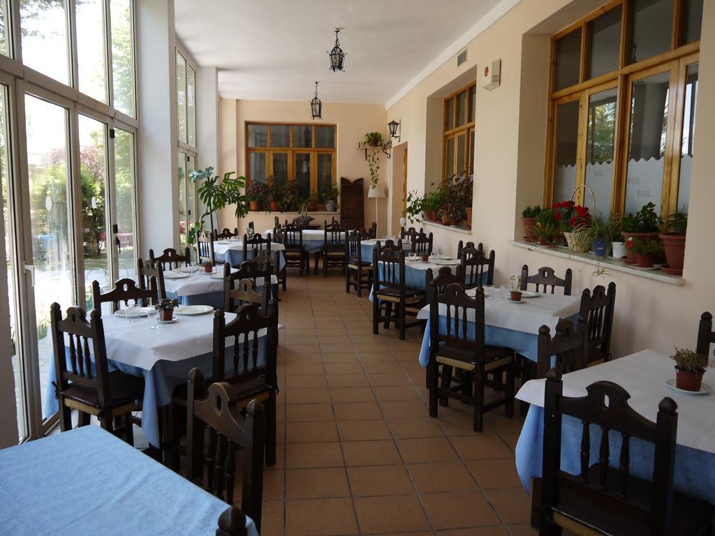 Hotel Rasil Куенка Екстериор снимка