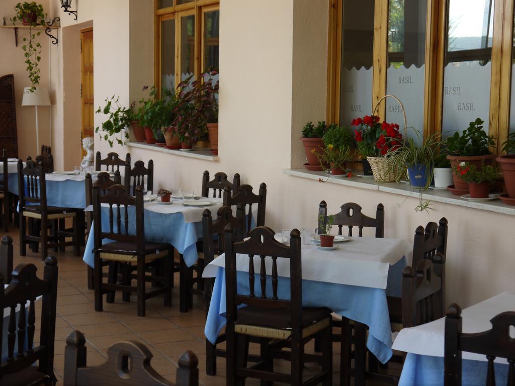 Hotel Rasil Куенка Екстериор снимка